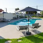 Teocrito Piscina & Mare *