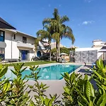 Teocrito Piscina & Mare