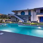 Teocrito Piscina & Mare Holiday home Avola