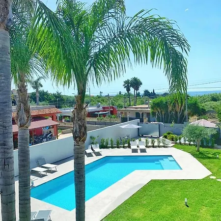 بيت للعطل Teocrito Piscina & Mare أفولا