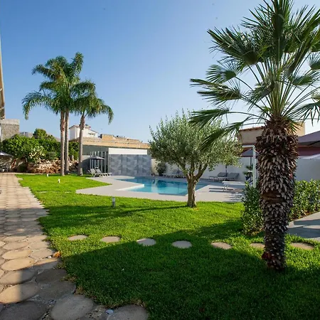 Teocrito Piscina & Mare *