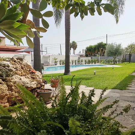 Teocrito Piscina & Mare بيت للعطل
