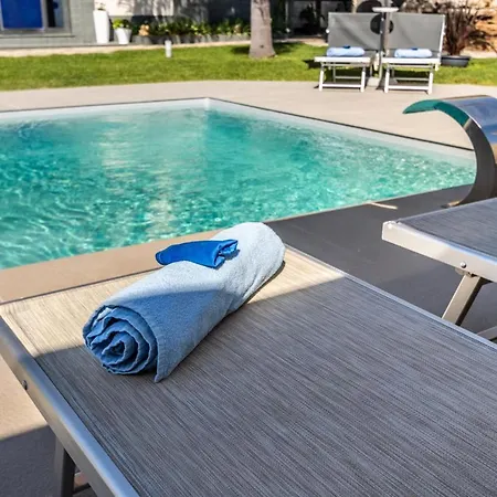 펜션 Teocrito Piscina & Mare *