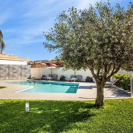 Teocrito Piscina & Mare بيت للعطل