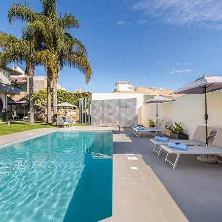 Teocrito Piscina & Mare