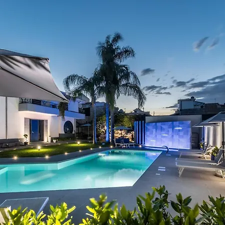Teocrito Piscina & Mare 아볼라