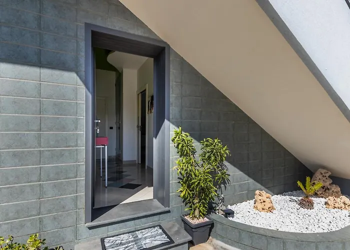 Teocrito Piscina & Mare