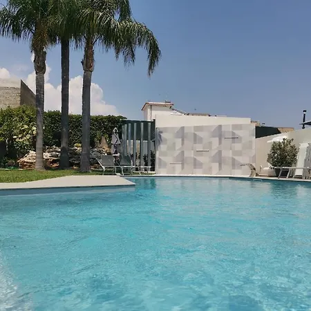 Teocrito Piscina & Mare