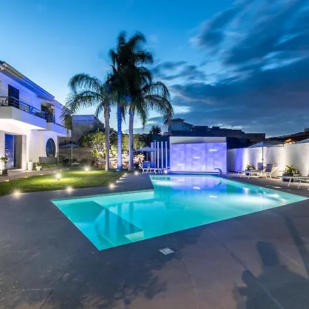 Teocrito Piscina & Mare Holiday home Avola