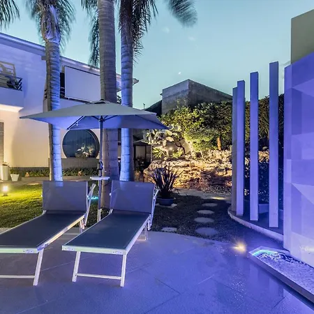 Teocrito Piscina & Mare Holiday home Avola