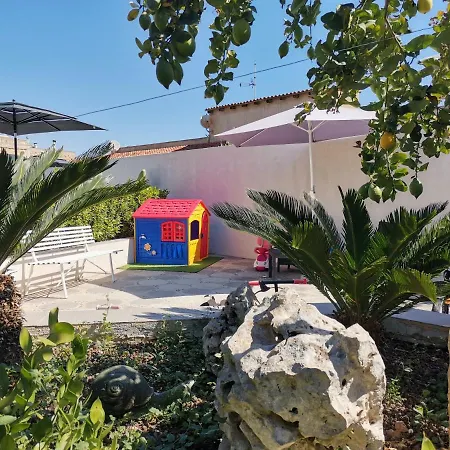 Teocrito Piscina & Mare Avola