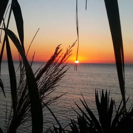 Teocrito Piscina & Mare * Avola
